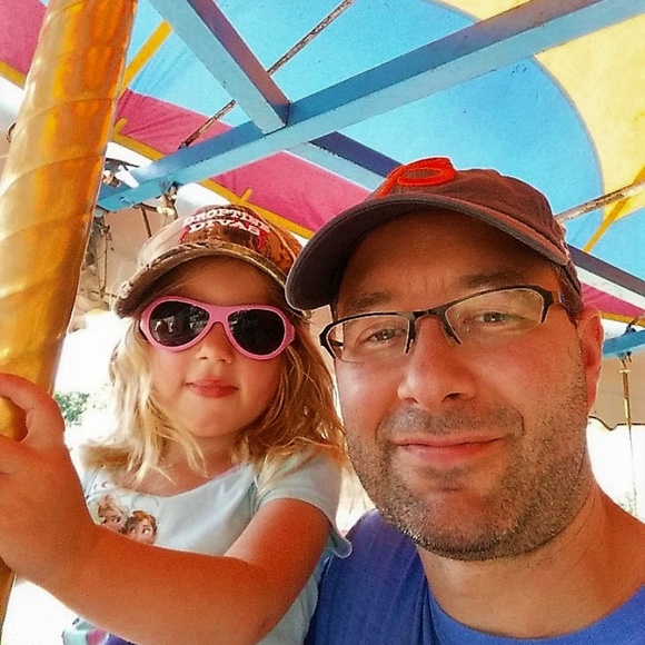 Meet your Posh Ambassador, Lisa - Picture 4 of 6